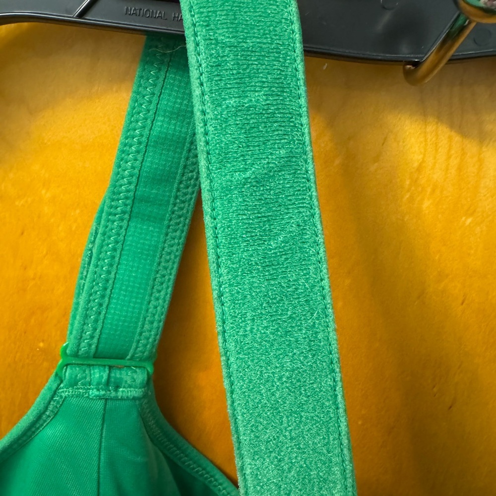 SHEFIT ultimate sports bra - Picture 8 of 10